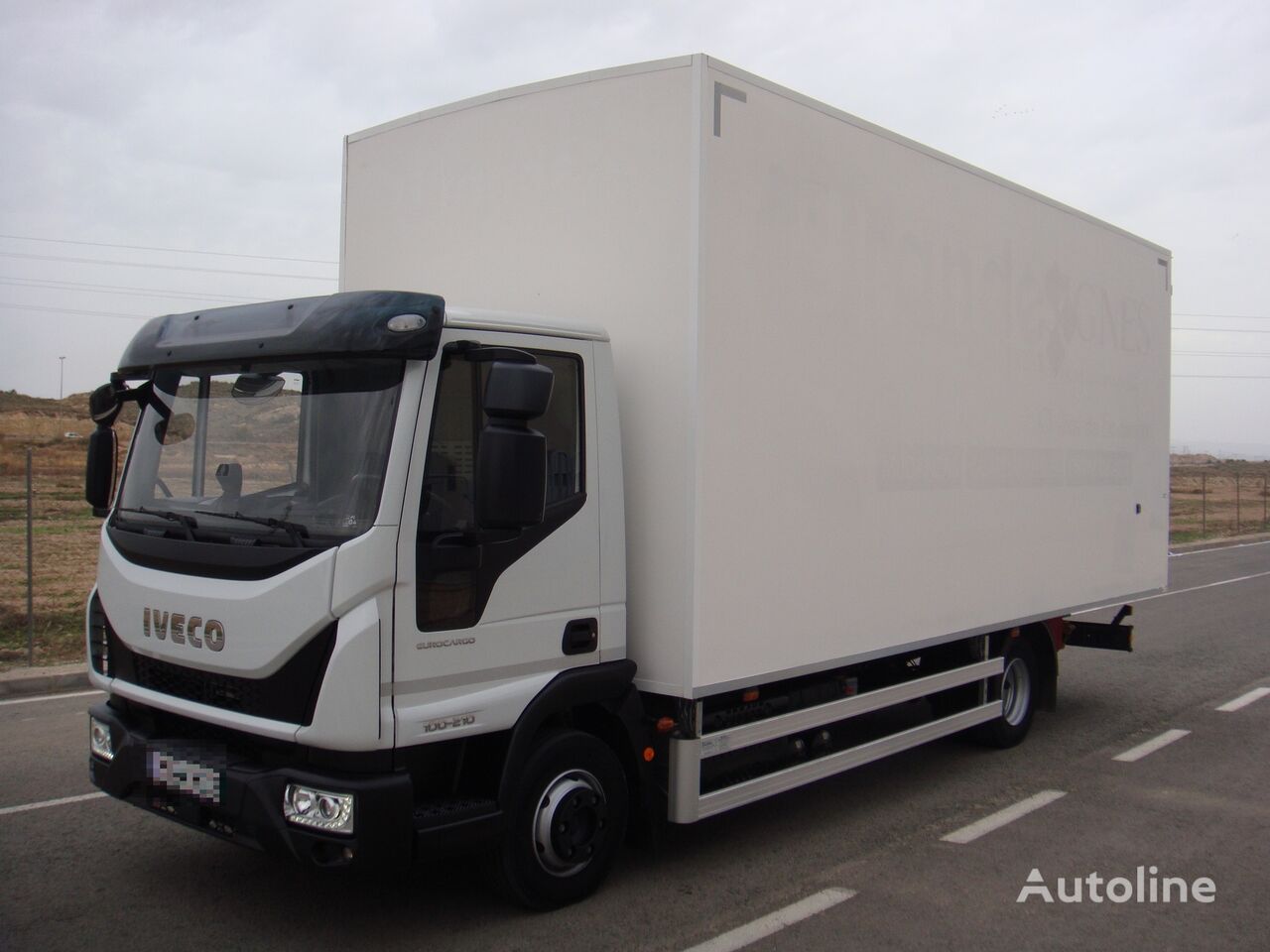 IVECO 100E210  box truck