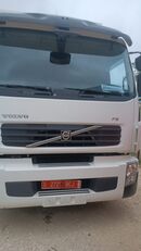 Volvo FE260 box truck