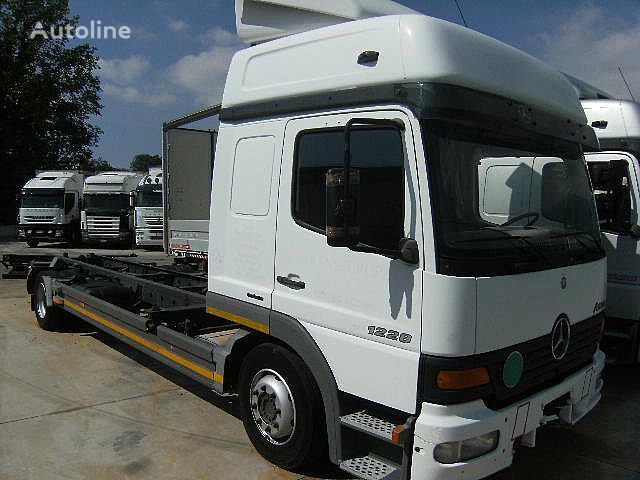 Mercedes-Benz ATEGO 1228 TRASPORTO CASSE MOBILI 7.50 chassis truck