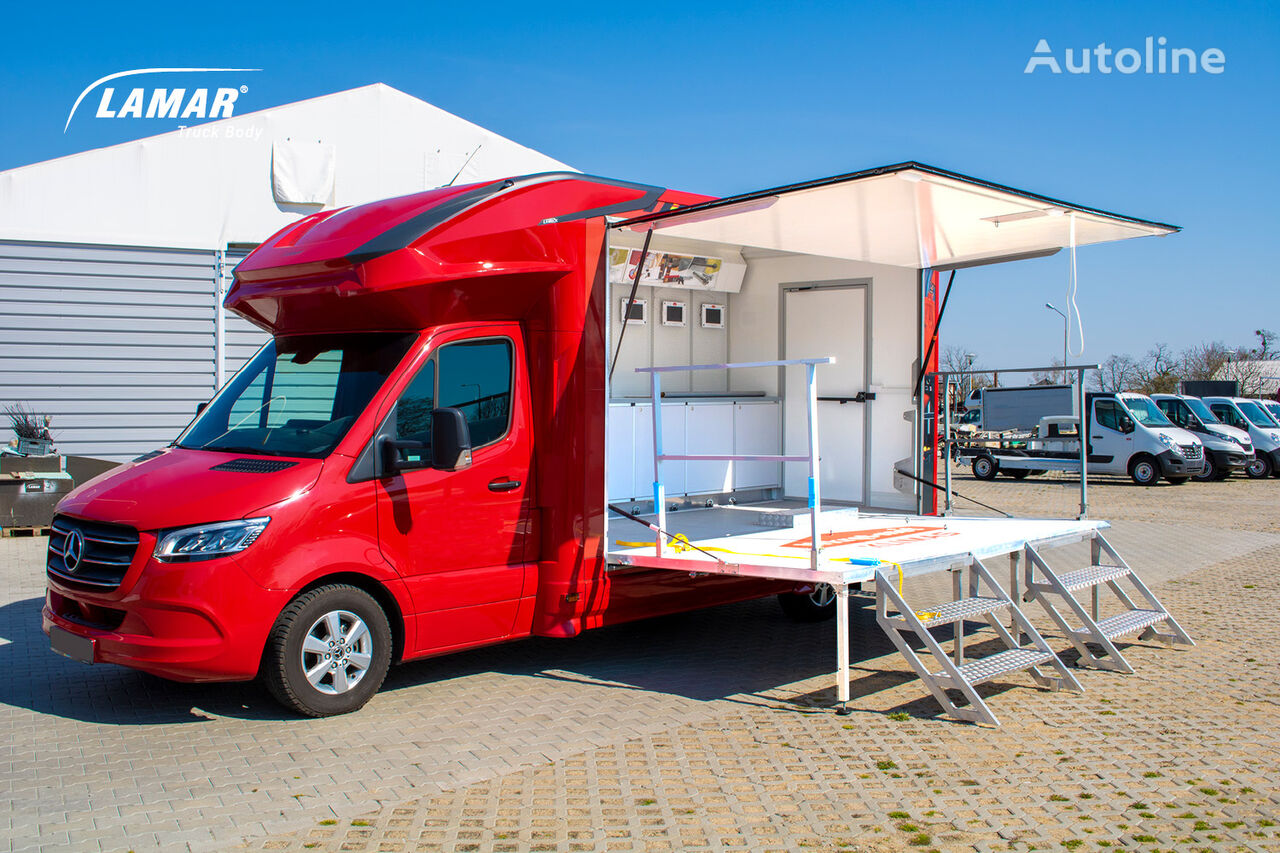 new Mercedes-Benz Showroom box truck < 3.5t