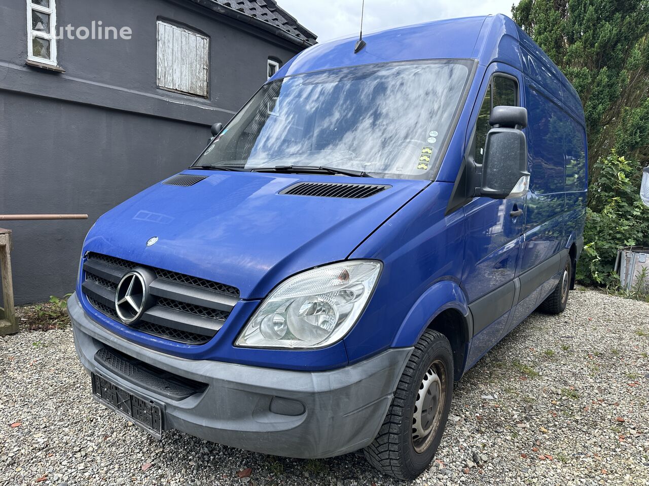 Mercedes-Benz Sprinter 213 closed box van