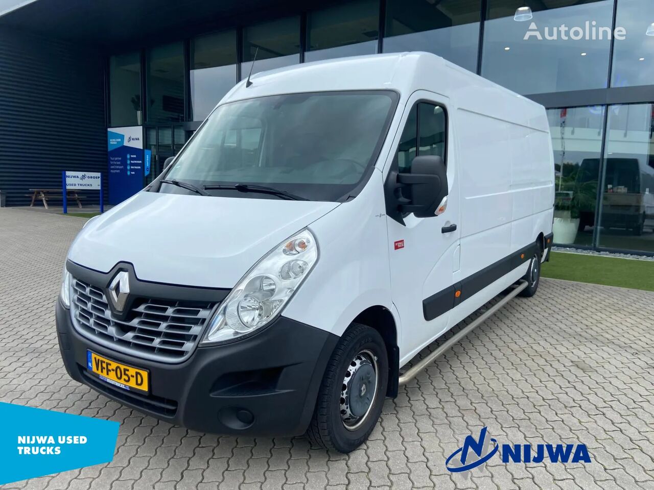 Renault Master T35 145 L3H2 Airco + Navigatie closed box van