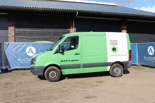 Volkswagen Crafter closed box van