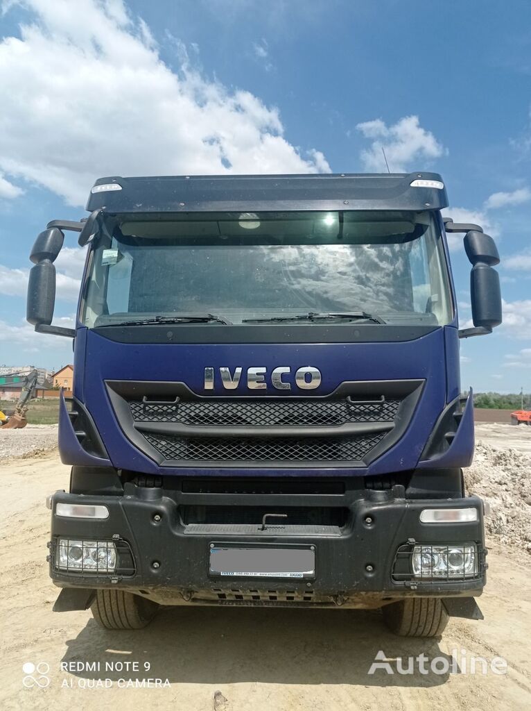 IVECO Trakker 410 dump truck