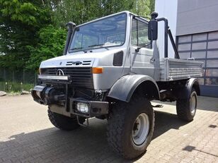 Mercedes-Benz Unimog U 1300 4x4 Flatbed + winch flatbed truck