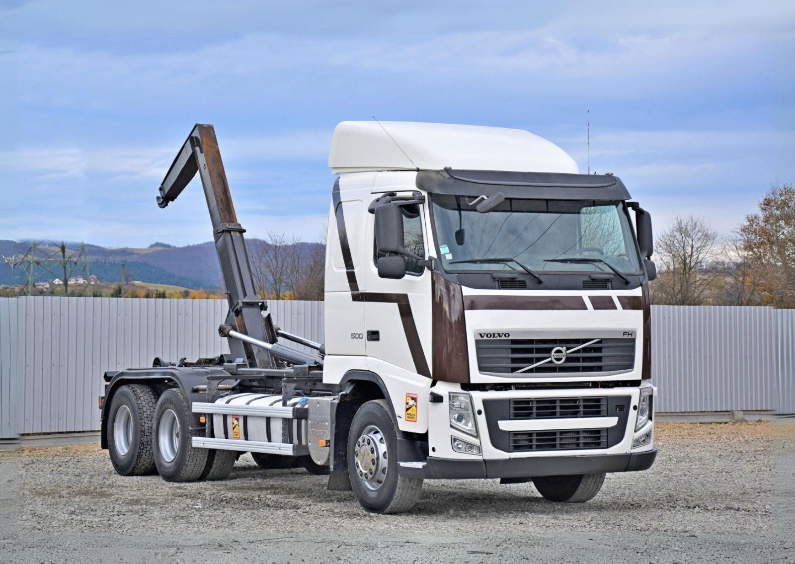 Volvo FH 500  hook lift truck