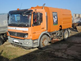 Mercedes-Benz Atego 1318 road sweeper