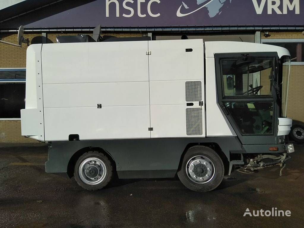 Ravo 540STH road sweeper