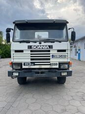 SCANIA 113 360 4×4 flatbed truck